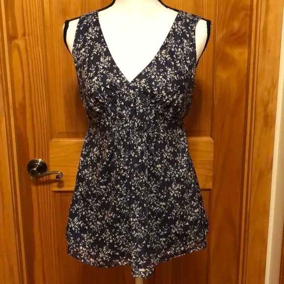Banana Republic Tops - Beautiful Banana Republic Cotton TieBack‎ Tank Sz 4